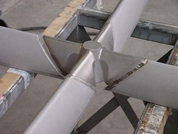 Cast node © RFR Lens-shaped glass roof over Saint Lazare metro station, node